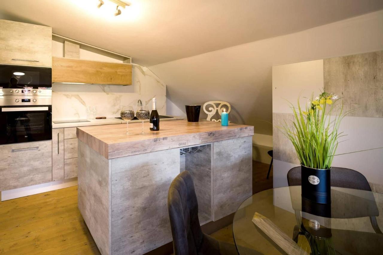 Peace & Quiet Apartment Burgas Luaran gambar