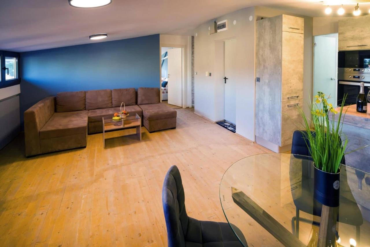 Peace & Quiet Apartment Burgas Luaran gambar